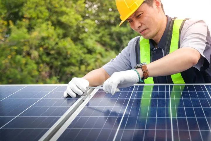 Renewable energy solution with solar panels on building